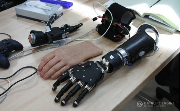 Ученые: Созданы протезы рук, управляемые силой мысли